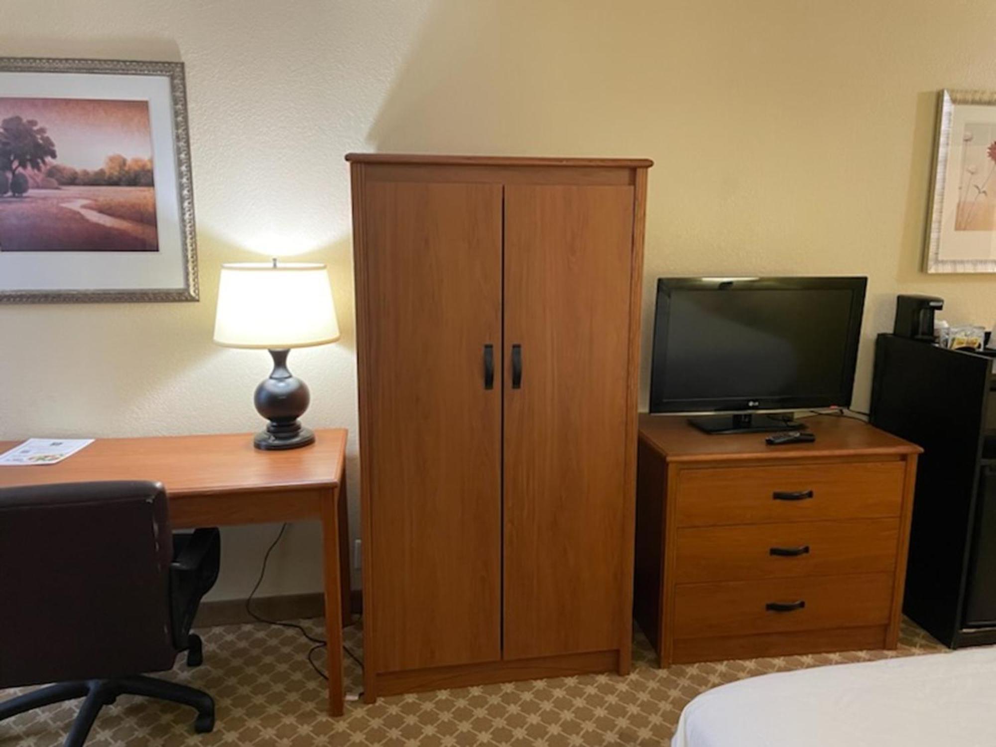 Quality Inn & Suites Saginaw Extérieur photo